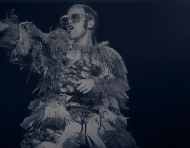 Miniatura: Disney+ pokaże na żywo koncert Eltona...